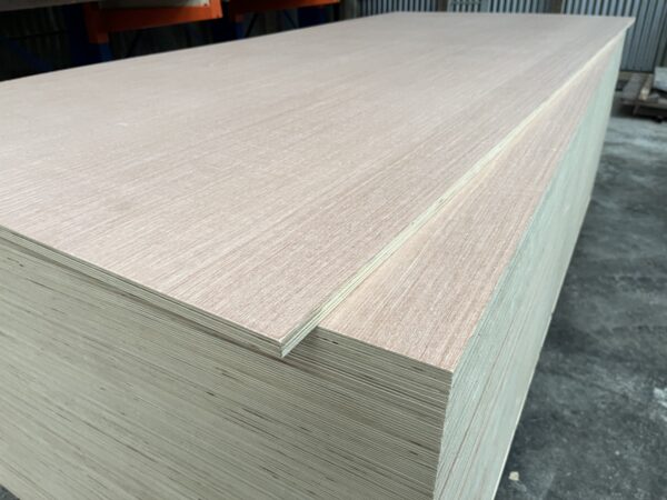 Plywood Red Poplar Finish 2700 x 1220 x18mm