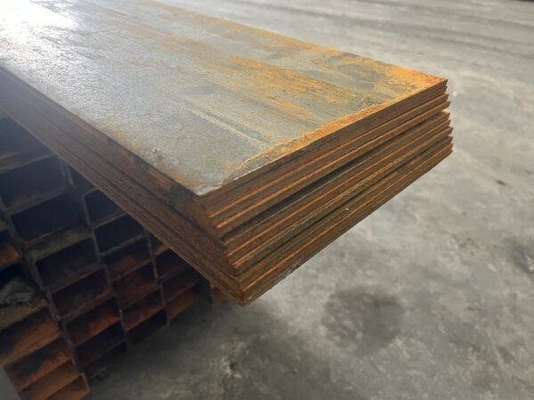 Steel Flat Black 250x6x6000mm